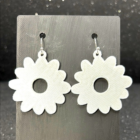 Handmade Jewelry - White Floral Earrings